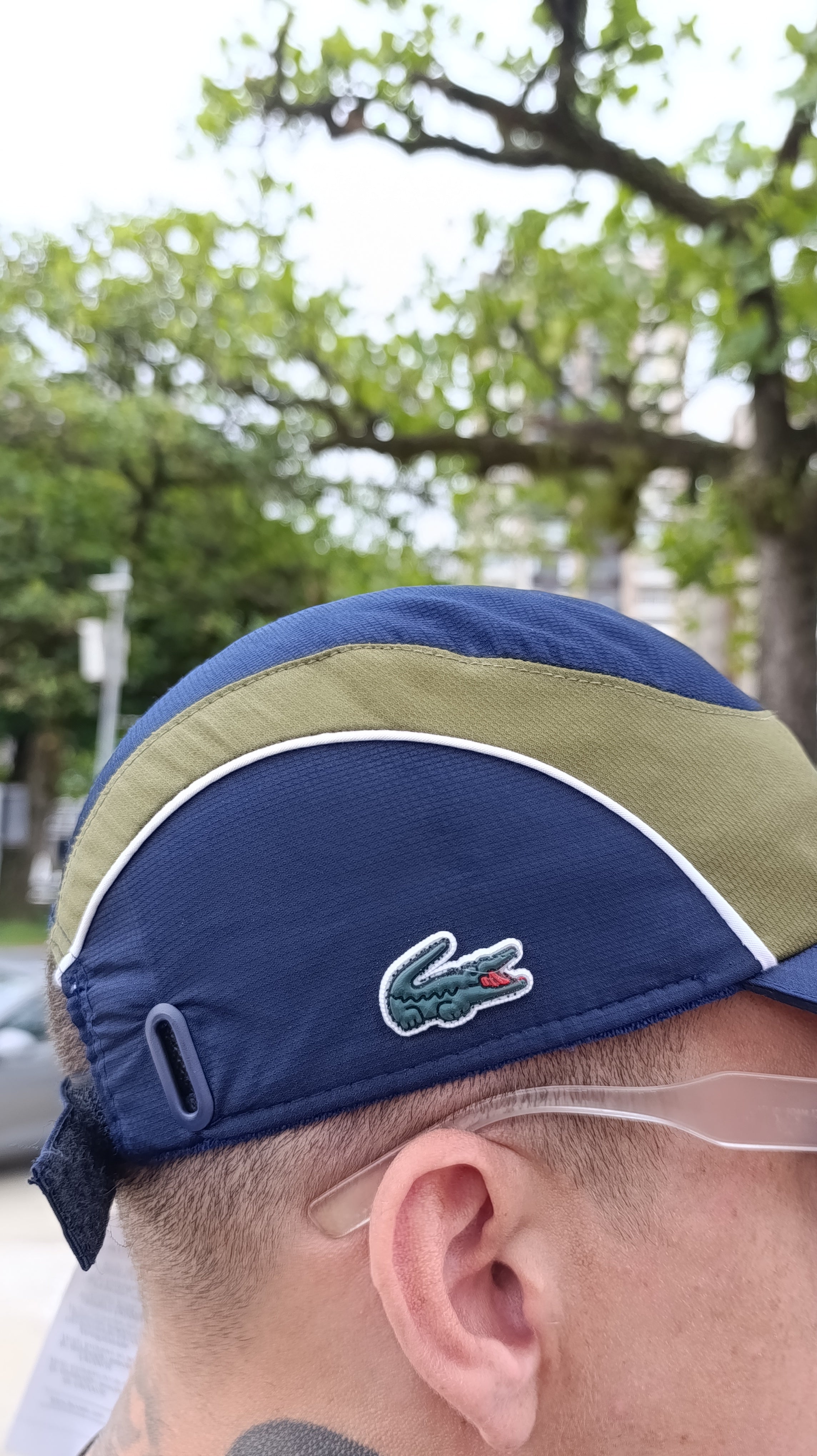 Boné Lacoste Performance – Para Corrida, Pedal e Treinos | Resistente à Água